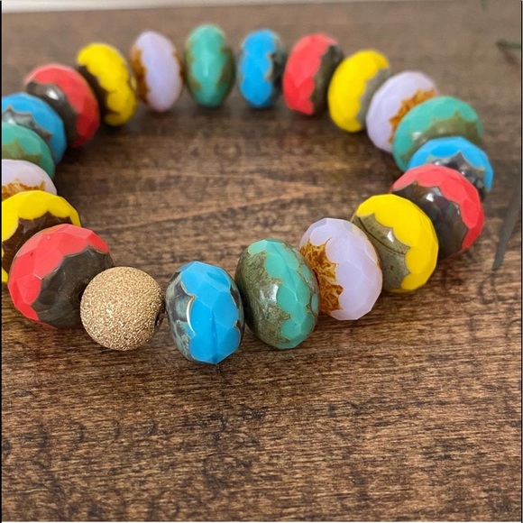 Stunning Stretchy Colorful Beaded Bracelet - Picture 3 of 6